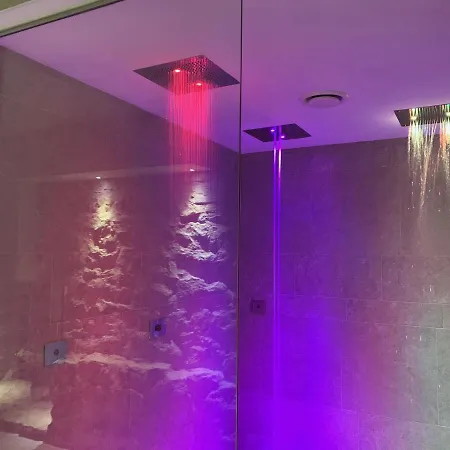 Hotel Grand & Des 4*