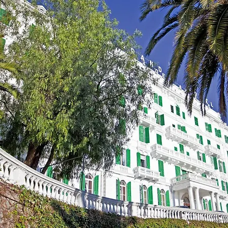 Hotel Grand & Des