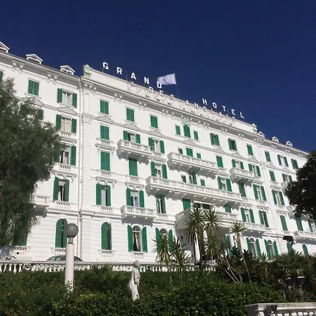 Hotel Grand & Des