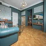 Hotel Grand & Des