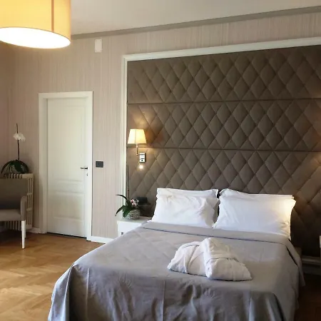 Hotel Grand & Des 4*