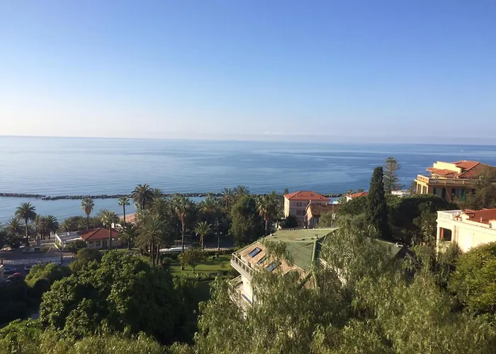 Grand & Des מלון