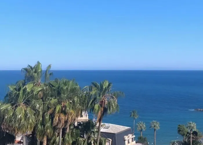 Grand & Des Hotell 4*