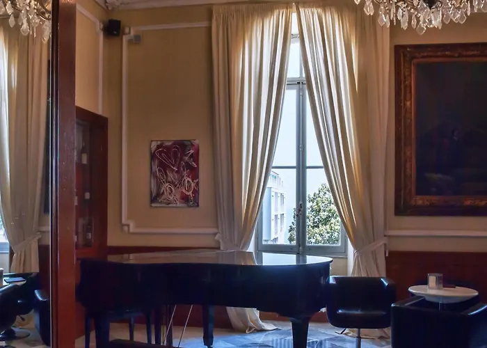 מלון Grand & Des